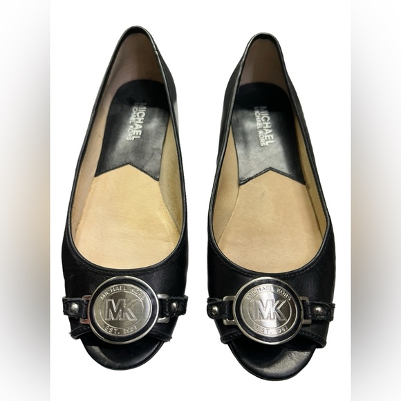 MICHAEL KORS black leather slip on flats w open toe front silver logo 7M EUC - Picture 5 of 9